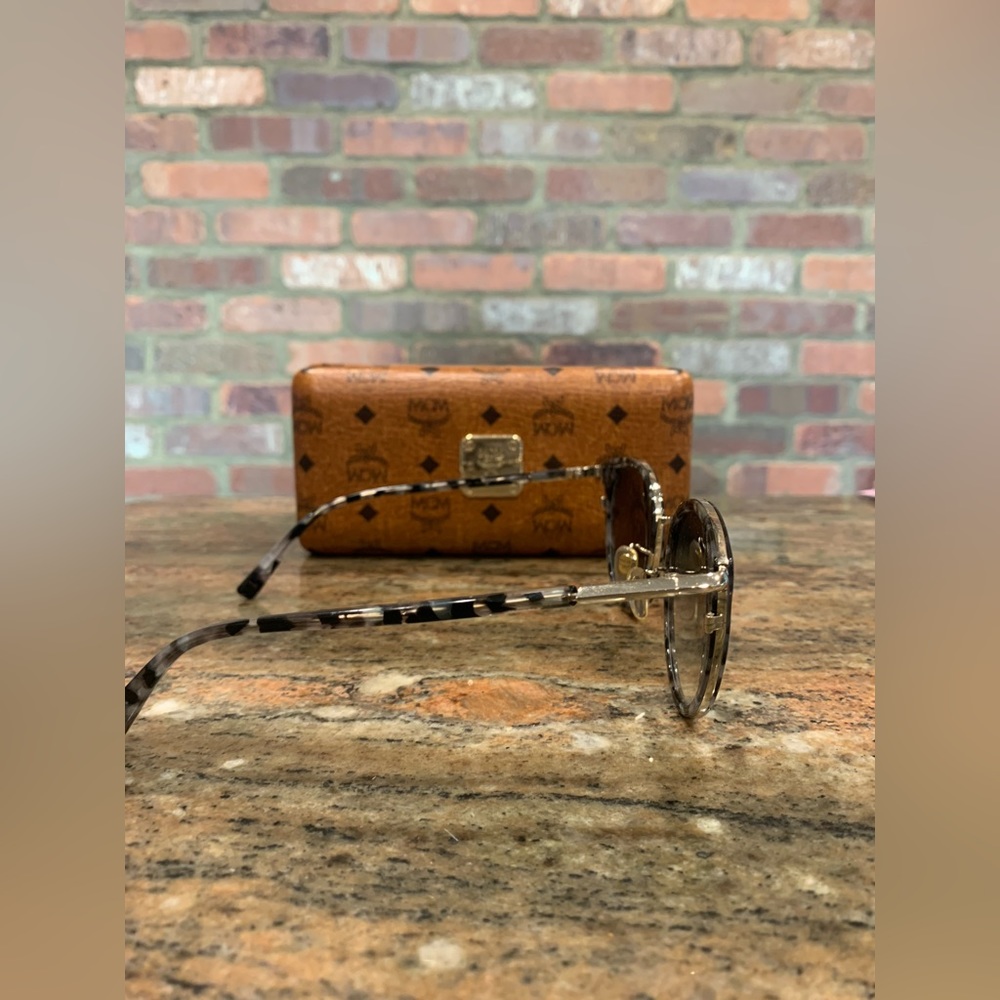 MCM SUNGLASSES - Picture 2 of 5